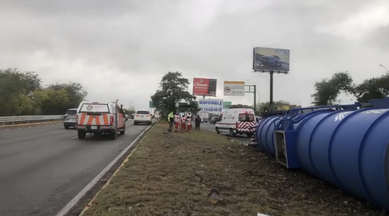 Volcadura De Pipa Con Fallecido