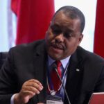Promete Primer ministro de Haití recuperar el país tras arribo de policías kenianos