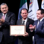 UANL honra a cirujanos y torero con la Medalla “Dr. José Eleuterio González” 2024