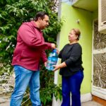 Jesús Nava lleva agua casa por casa: plan emergente ante crisis hídrica