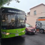 Accidente múltiple en el centro de Monterrey: tres menores entre los heridos