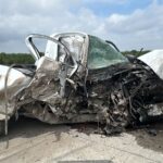 Conductora resulta lesionada tras impactar su vehículo contra un árbol en Apodaca