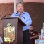 Escobedo refuerza apoyo a García con distribución de agua embotellada ante desabasto