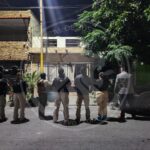 Cateos por feminicidio en Juárez dejan arsenal, droga y vehículos asegurados en Guadalupe