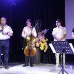 Adultos mayores de Escobedo disfrutan concierto de piano y violonchelo por su mes