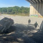 Intensifican rastreo en el Río Pesquería tras extravío de hombre en canalón de Monterrey